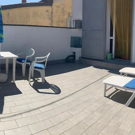 Chez Lafayette Apartments *